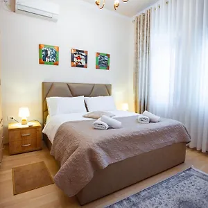  Appartement Center - Zogu I Boulevard Albanië
